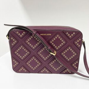Michael Kors Diamond Grommet East West Jetset Crossbody